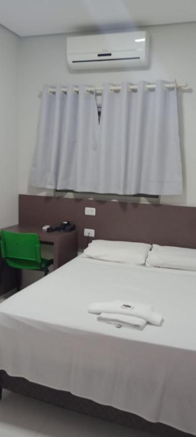 Hotel Plaza Pontes E Lacerda Екстер'єр фото