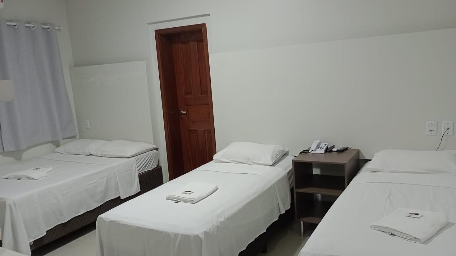Hotel Plaza Pontes E Lacerda Екстер'єр фото